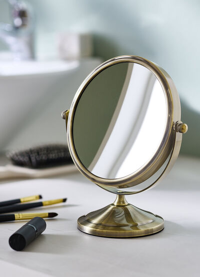 Kosmetik-Spiegel mit stabilem Metallgehäuse 