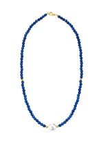 Halskette mit Perlenschimmer und Edelsteinglanz 