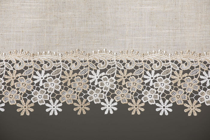 Kurzstore mit Makramee-Spitze 