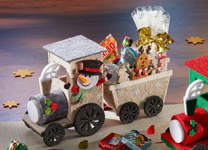 S&uuml;&szlig;e Weihnachtslokomotiven mit s&uuml;&szlig;er F&uuml;llung BUNT