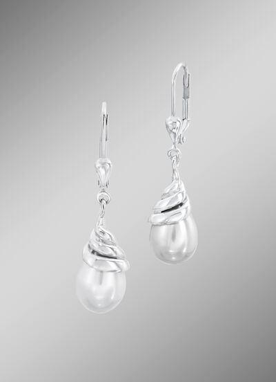 Wundervolle Ohrringe in Tropfenform 