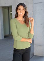 Shirt mit V-Ausschnitt in 10 Farben AVOCADO