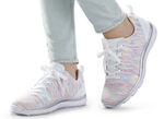 Sneaker in luftigem und effekvollem Dessin WEISS-BUNT