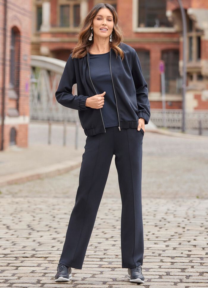 Hose mit abgesteppten Biesen  