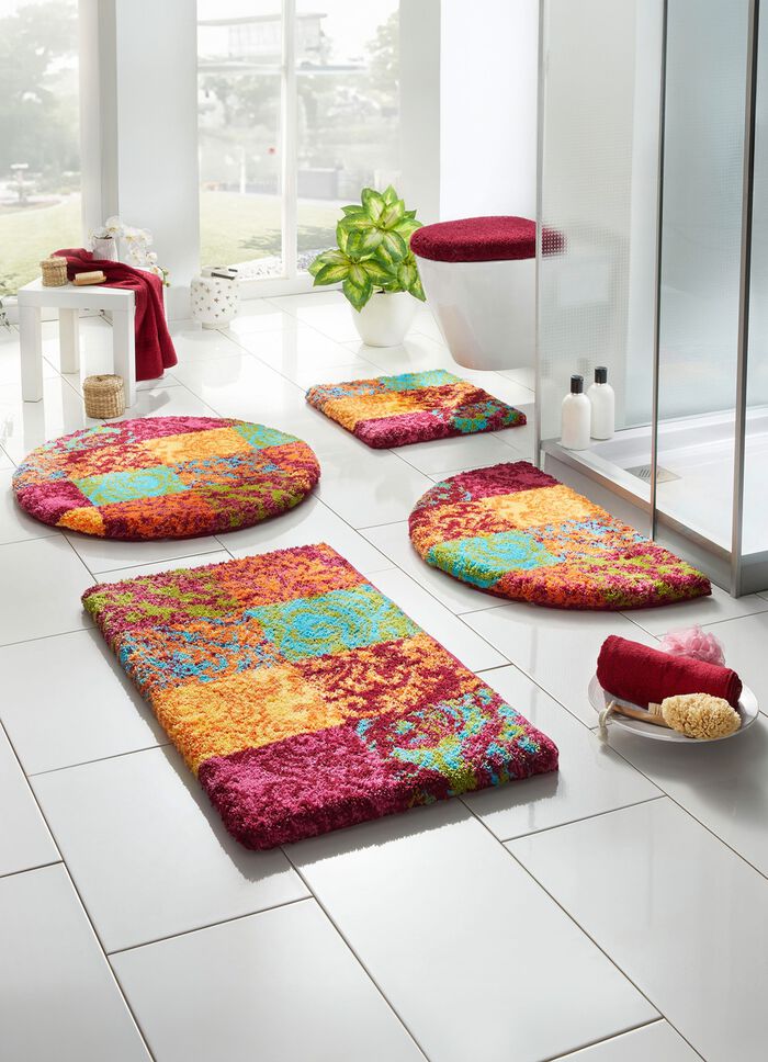 Badgarnitur von Grund mit weichem Flor 