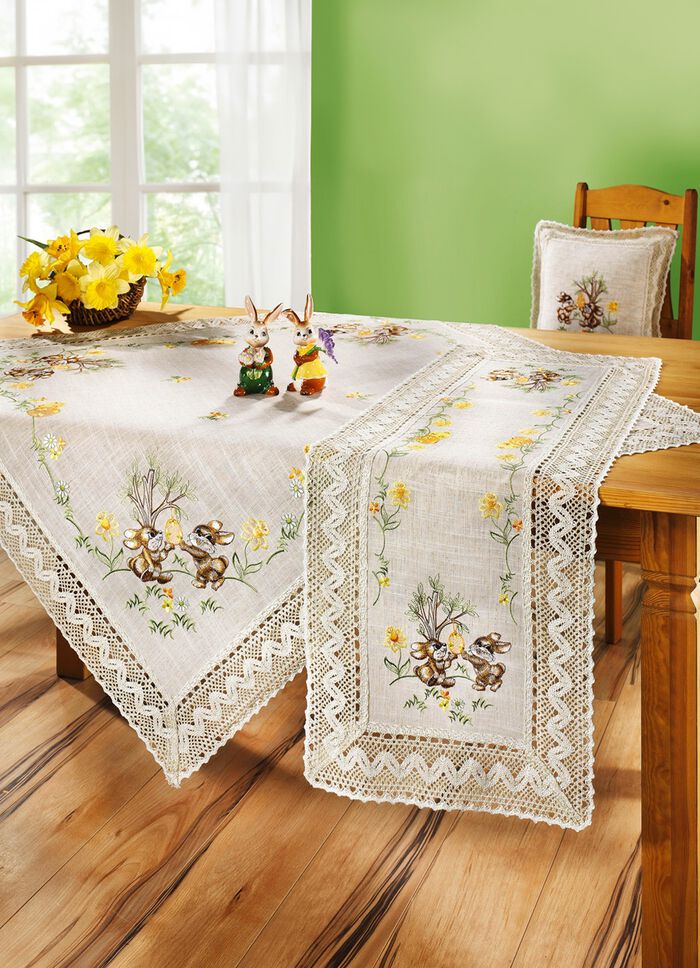 Accessoires mit Spitze aus dem Hause Sch&auml;fer 