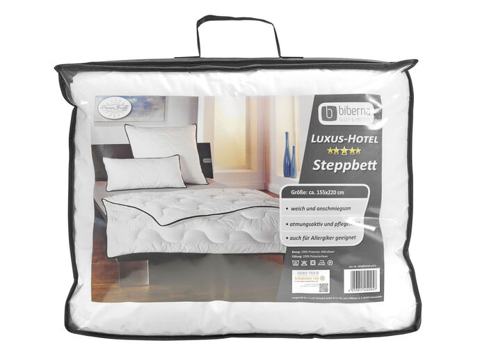 Bettwarenprogramm aus dem Hause biberna mit schwarzer Biese WEISS