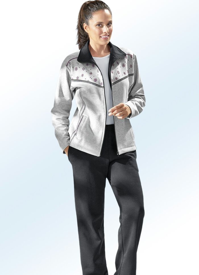 Freizeitanzug mit zwei Hosen 