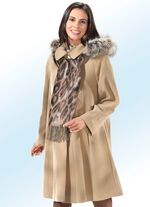 Mantel in ausgestellter Form 