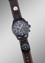 Sportliche Outdoor-Herrenuhr mit LED-Taschenlampe 