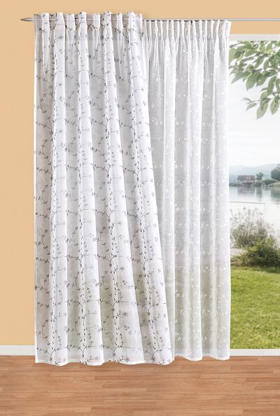 Bestickte &Uuml;bergardine 