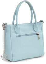 Laurina Tasche aus genarbtem Kalb-Nappaleder mit Zierkette HELLBLAU