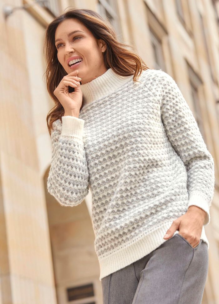 Pullover mit aufwendiger Struktur 