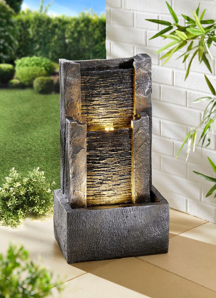 Wasserwand Fendi mit LED-Beleuchtung 