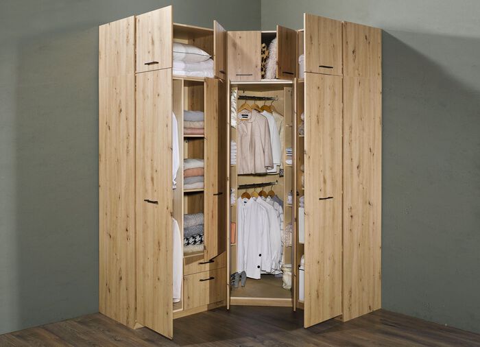 Ger&auml;umige Dreht&uuml;renschr&auml;nke aus deutscher Herstellung 