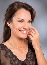 Hochgl&auml;nzender Damenring 