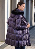 Daunen-Kurzmantel auch in Schwarz 