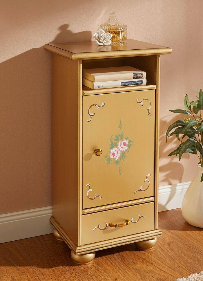 Teilmassive M&ouml;belserie mit Echtholzfurnier 