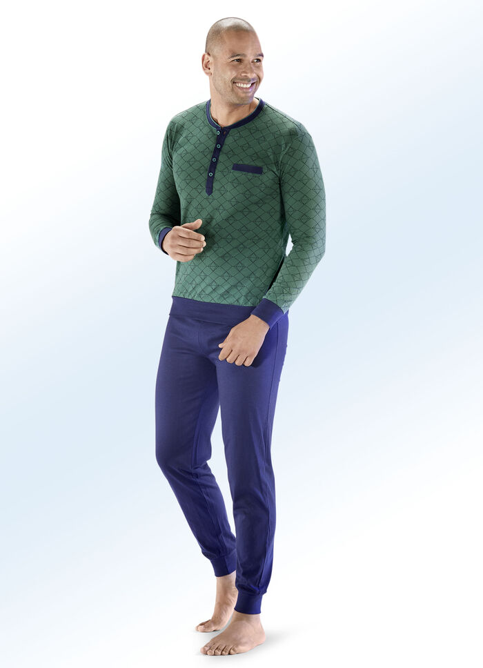 Pastunette Schlafanzug mit l&auml;ngerer Knopfleiste, Brusttasche, B&uuml;ndchenabschl&uuml;ssen 