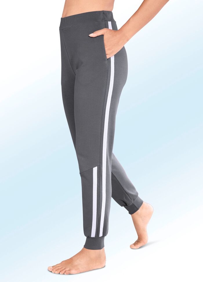 Hose mit zwei Seitennahttaschen 