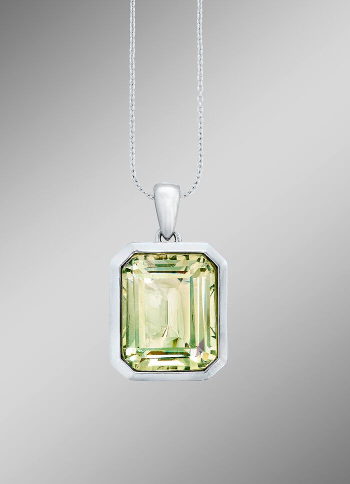 Effektvoller Anh&auml;nger mit echt gr&uuml;nem Amethyst 