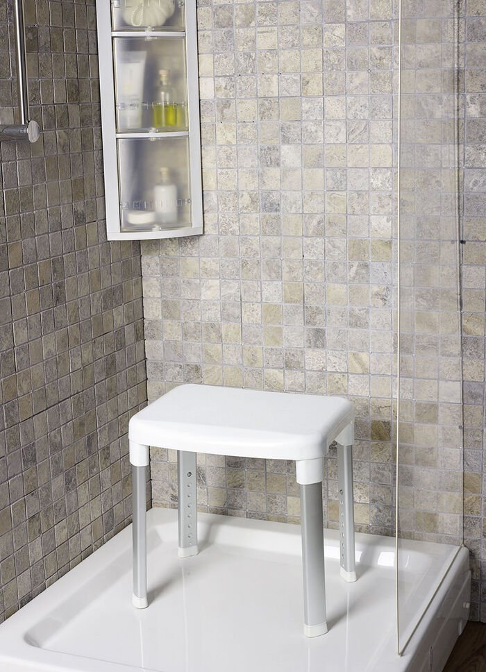 Dusch- und Badehocker mit extra großer Sitzfläche 
