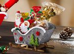 Weihnachts-Schlitten mit Weihnachtsleckereien 