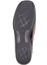 ELENA EDEN Mokassin-Slipper aus krokogeprägtem Chevreauleder BORDEAUX