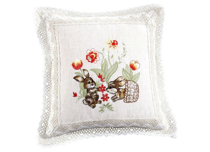 Sch&auml;fer Tisch- und Raumdekoration mit Osterh&auml;schen und Fr&uuml;hlingsblumen 