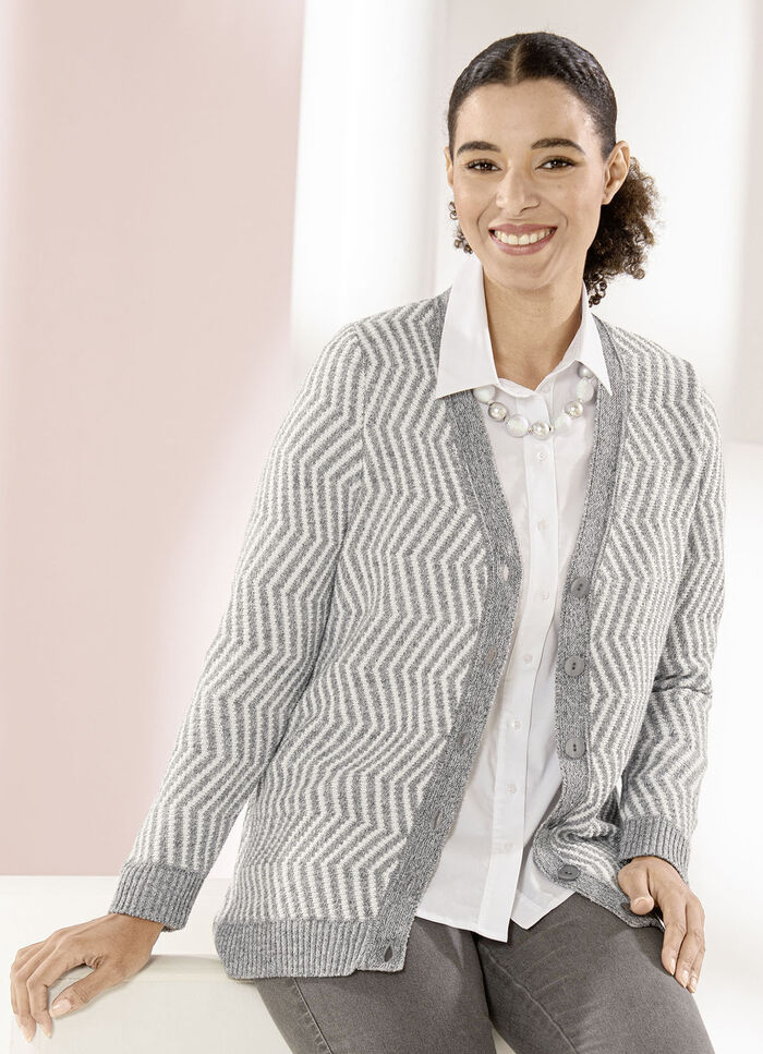 Strickjacke mit aufwendigem Muster 