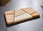 Farbenfrohe Badgarnitur mit rutschhemmender R&uuml;ckseite CREME
