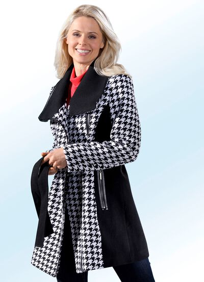 Longjacke mit Gürtel und großem Kragen 