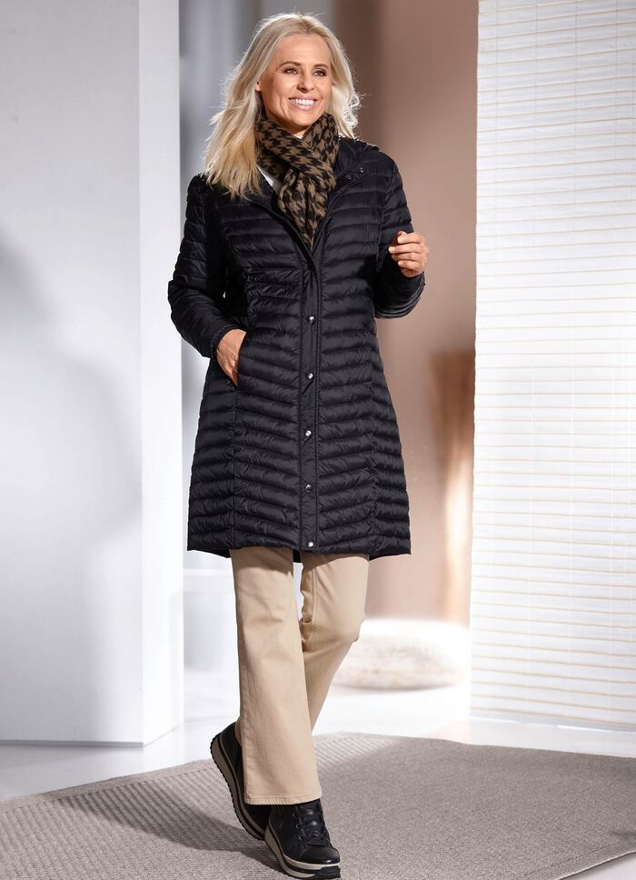 Kurzmantel mit praktischem Beutel 