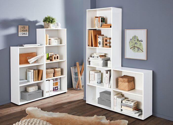 Klassische Regal-Serie mit Kunststofffüßen WEISS