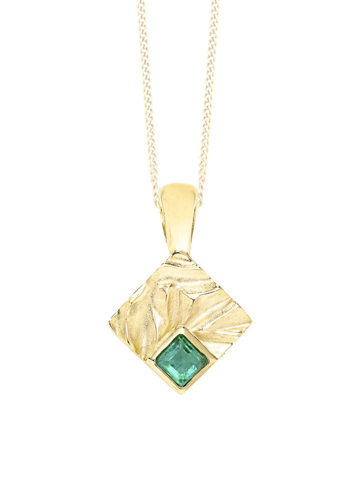 Edler Anhänger mit Smaragd 