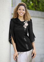 Schicke Tunika mit dekorativem Bl&uuml;tenmotiv 