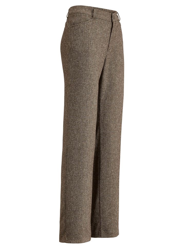 Hose in modischer Weite 