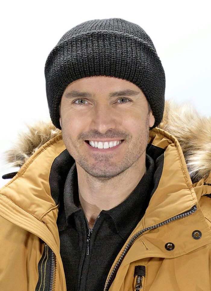 Flotte M&uuml;tze mit doppeltem Umschlag SCHWARZ