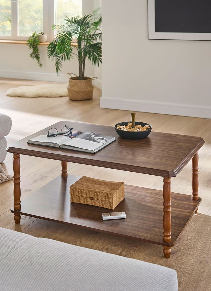 Tische mit gedrechselten Beinen aus Massivholz 