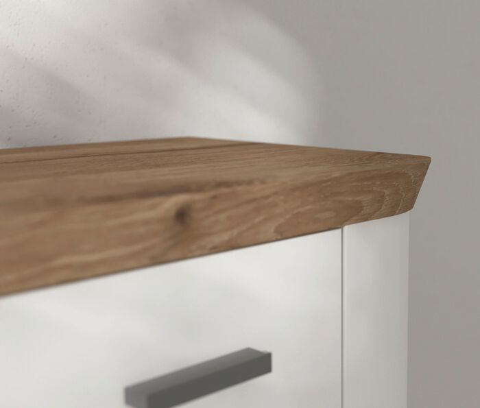 Kommode im Landhausstil 