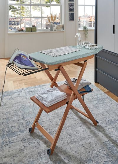 B&uuml;gelbrett aus Massivholz 