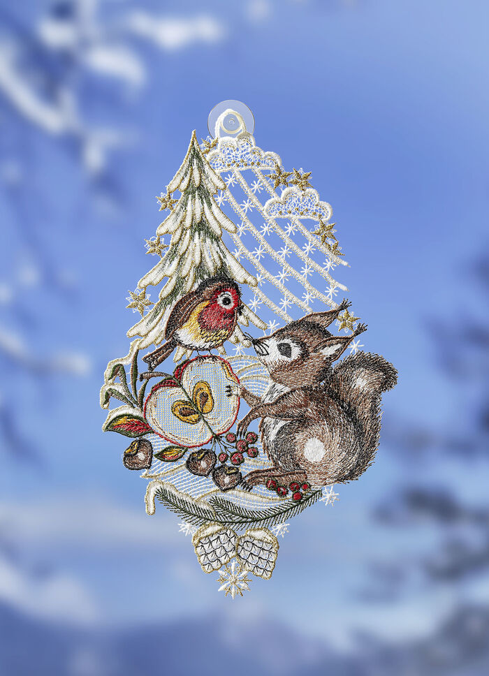 Fensterbild Eichh&ouml;rnchen aus echter Plauener Spitze 