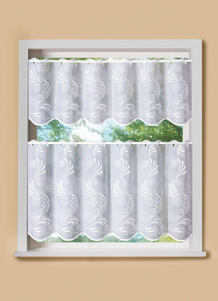 Raffinierter Kurzstore mit Stangendurchzug 