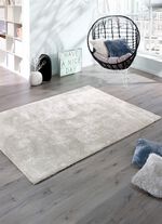 Hochflor-Teppiche und Kissen mit Baumwoll-R&uuml;ckseite 