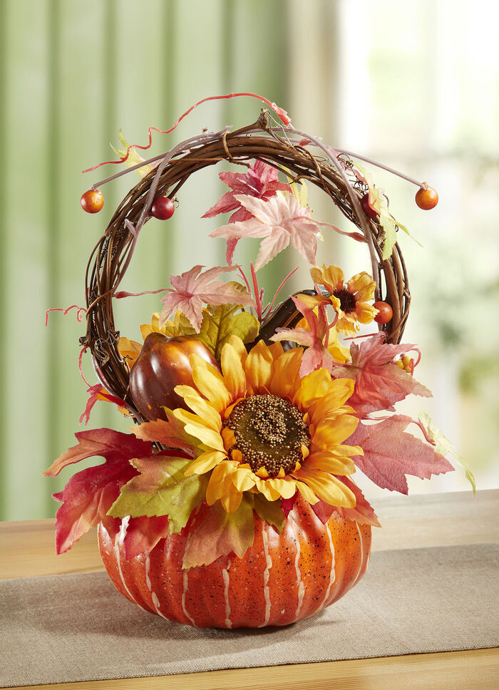 Stilvolles, herbstliches K&uuml;rbis-Gesteck 