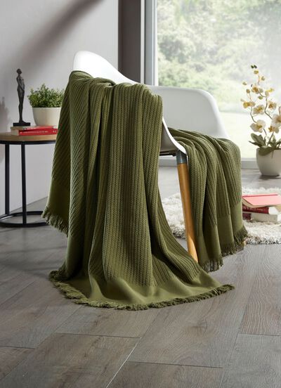 Wohndecke und Kissenbezug in toller Strickoptik 