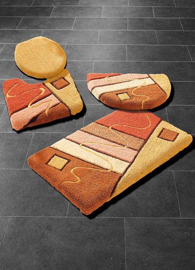 Handgearbeitete Badgarnitur in harmonischen Farbt&ouml;nen 