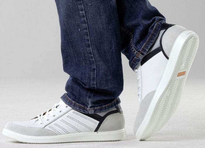 GINO Galante Sneaker mit Kontrast-Besätzen und Zierlochung WEISS