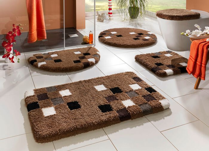 Badgarnitur mit latexierter, rutschhemmender R&uuml;ckseite 