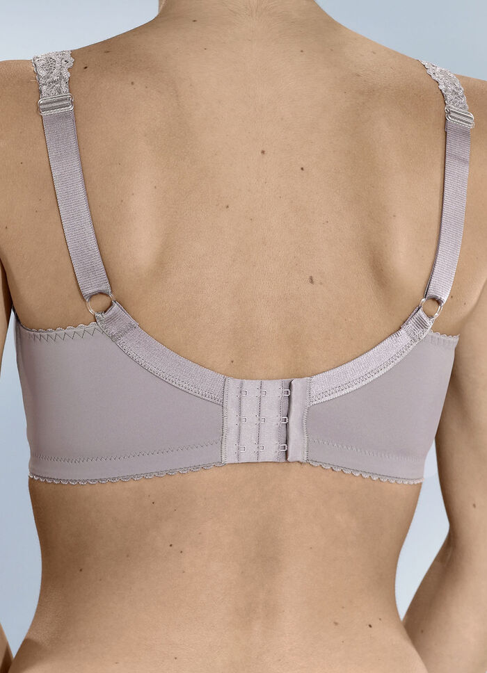 BH mit elastischer Spitze im Vorderteil